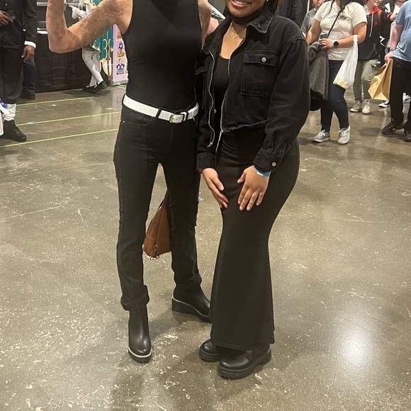 celebrity pink jacket lack w/ zipper and button - Picture 5 of 5